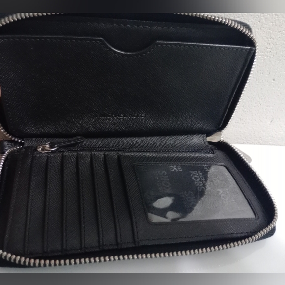 Michael Kors Signature Logo Jet Set Large Wallet Wristlet & NWT Dust Bag - Picture 8 of 15